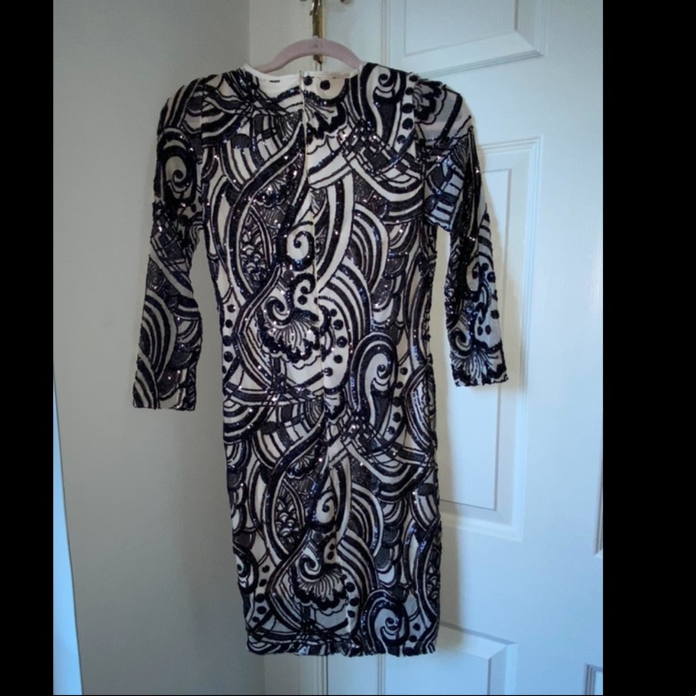 Dress - Picture 2 of 3